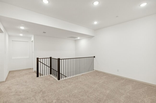 Building Photo - 7135 Buchanan Dr