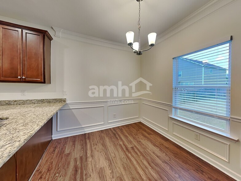Building Photo - 3145 Yachet Ct SW