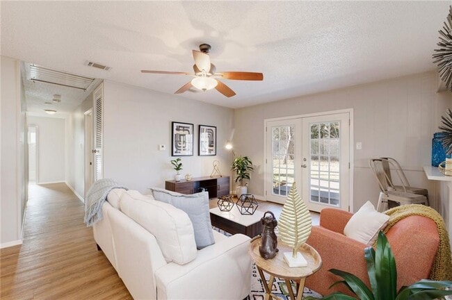 Building Photo - 1310 Radam Cir