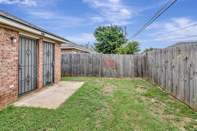 Building Photo - 1418 E Mulkey St