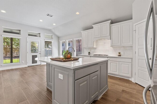 Building Photo - 3604 Mercer Rd