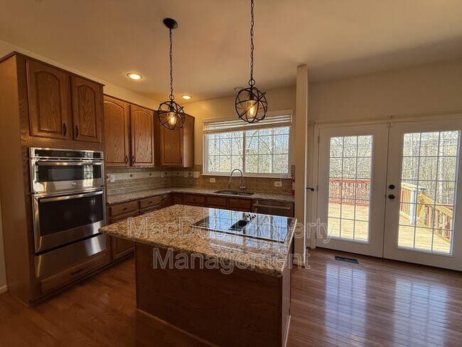 Building Photo - 14 Heatherbrook Ln