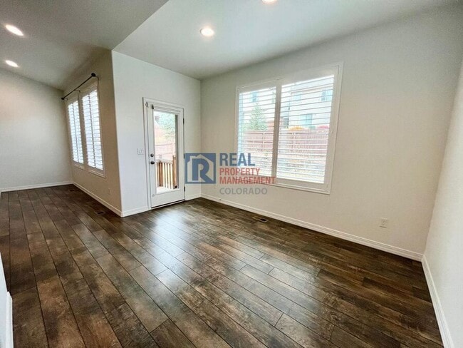 Building Photo - 10831 Fossil Dust Dr