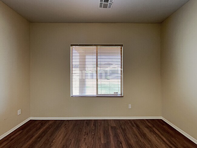 Building Photo - 7719 S 69th Lane