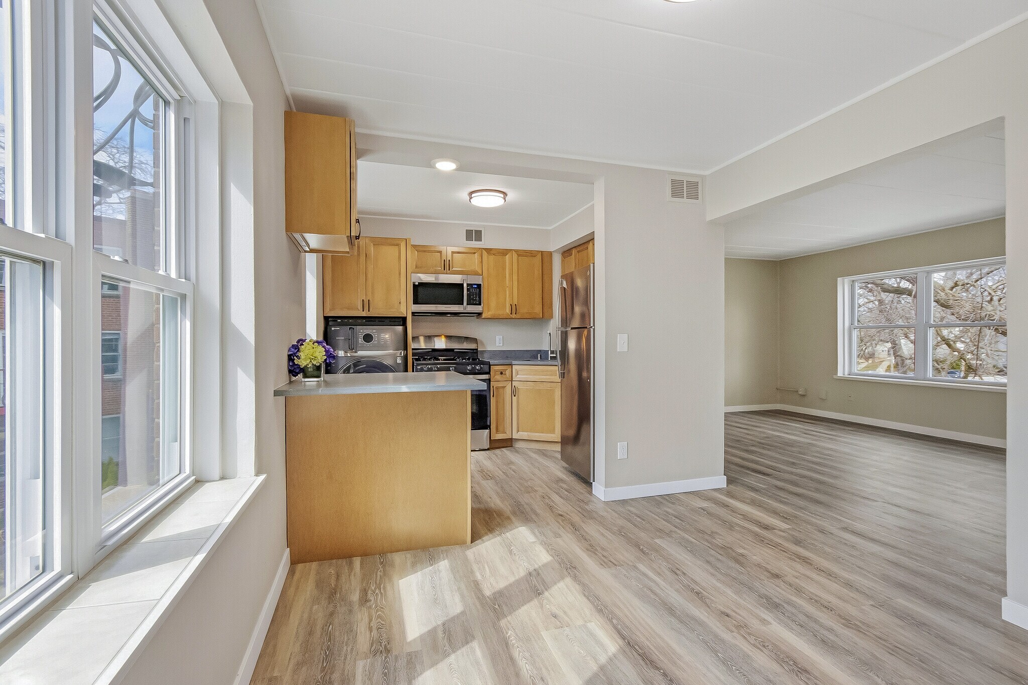 Building Photo - 24 Sherman Ter