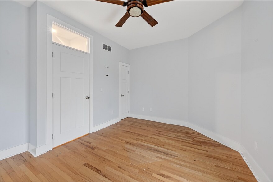 Building Photo - 5549 Columbo St