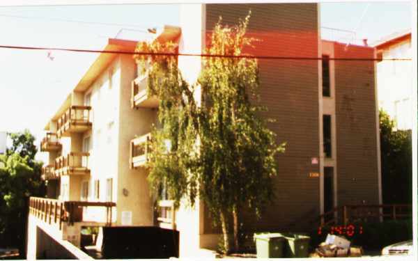 Building Photo - 2308 Warring St