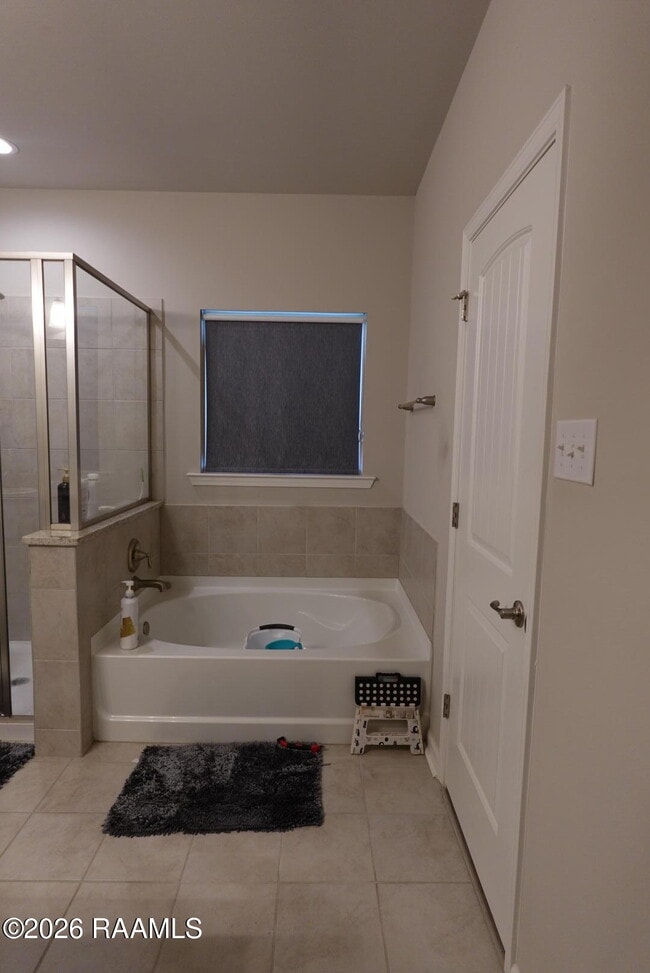 Building Photo - 401 Dua Ln