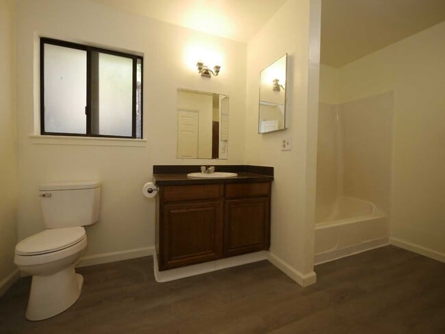 Building Photo - 1601 Lily Valley Way