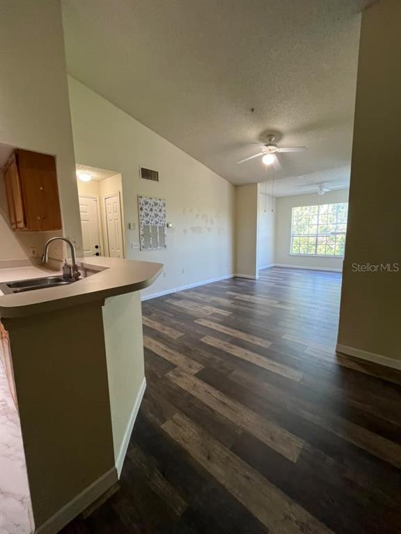 Building Photo - 13025 Mulberry Park Dr