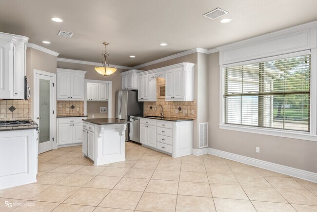 Building Photo - Beautiful home in North Bossier!