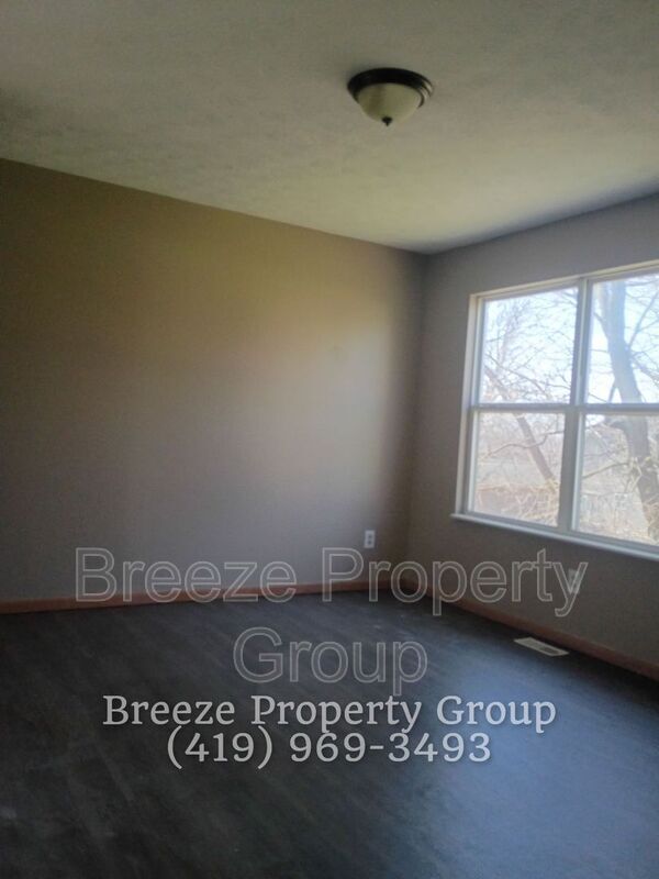 Building Photo - 326 Wirt St