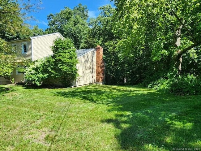 Building Photo - 29 Brook Pine Dr