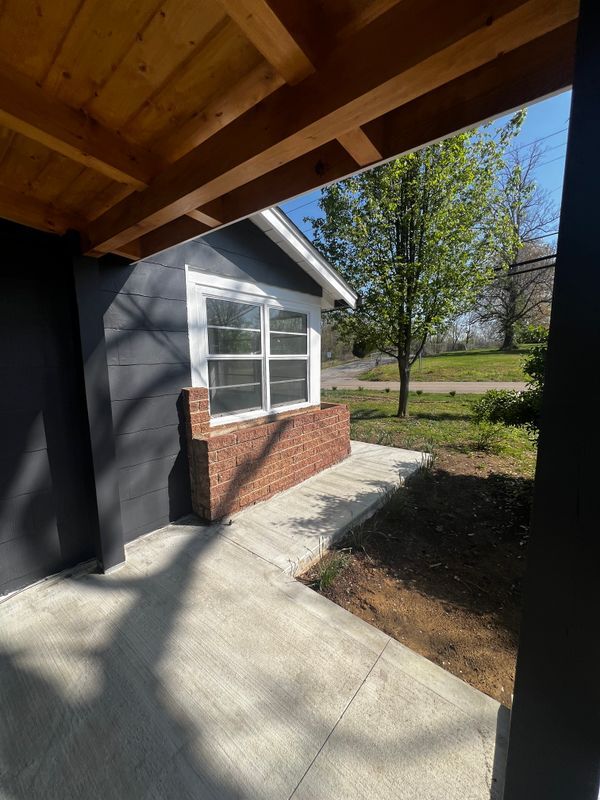 Building Photo - 1801 Woodson Dr