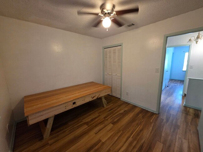 Building Photo - 2721 N M St