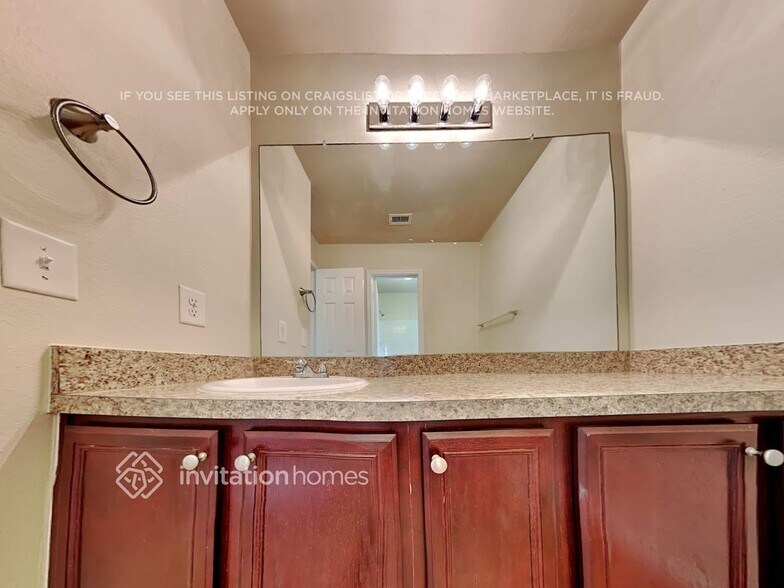 Building Photo - 18723 Dennington Dr