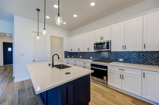 Building Photo - 25326 Loch Doon Dr