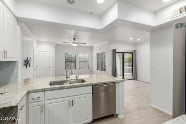 Building Photo - 295 N Rural Rd