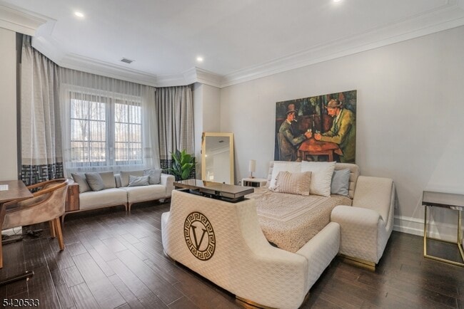 Building Photo - 6 Deer Trail Rd