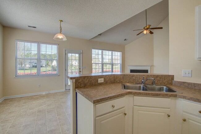 Building Photo - 533 Tribeca Dr