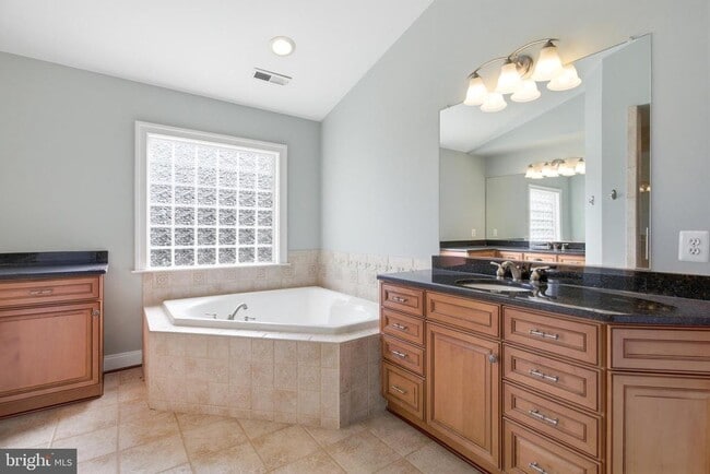 Building Photo - 6411 Velliety Ln