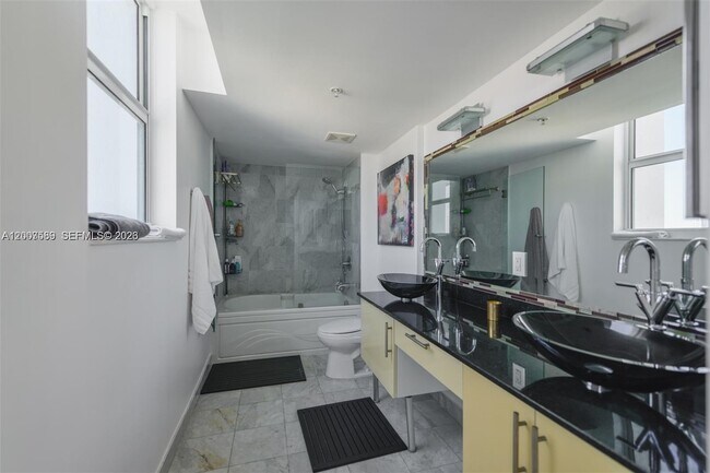 Building Photo - 31 SE 5th St