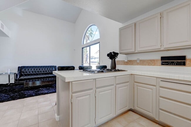 Building Photo - 3238 Brookfield Dr