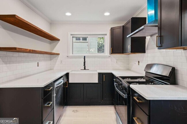 Building Photo - 2735 Defoors Ferry Rd NW