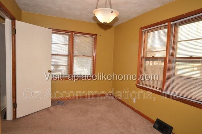 Building Photo - 209 Orchard St