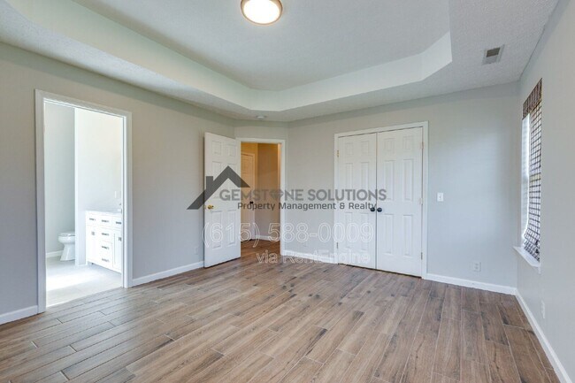 Building Photo - 2104 Loudenslager Dr