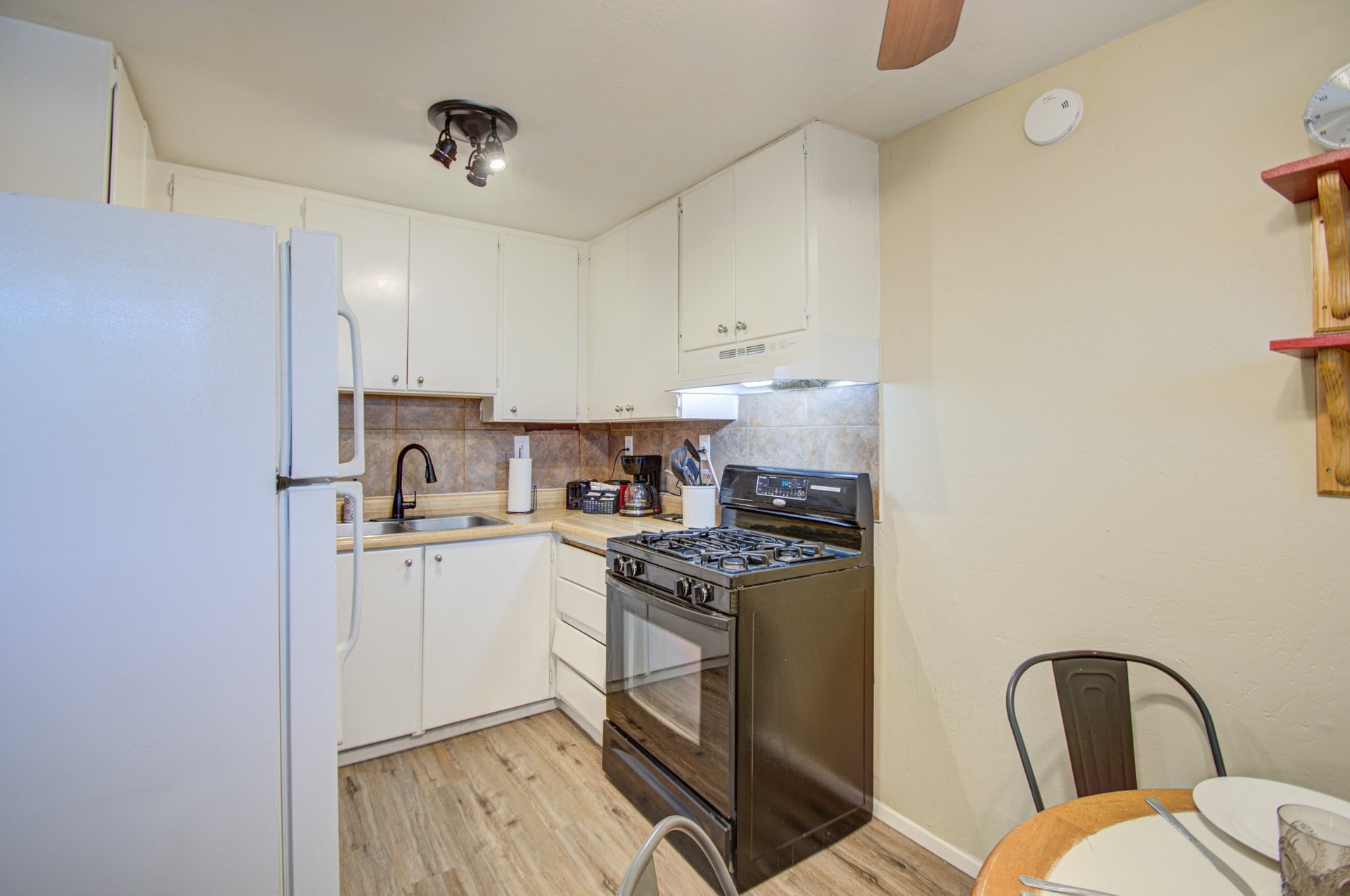 Building Photo - 328 N 12th St