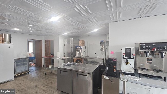 Building Photo - 101 N Broadway