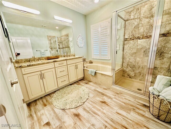 Building Photo - 15840 Portofino Springs Blvd
