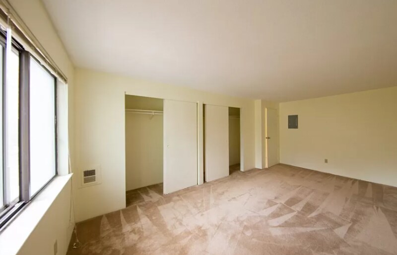 Building Photo - 7 VHL
