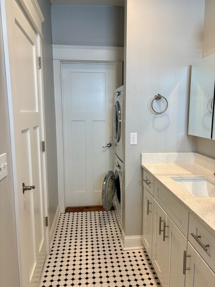 Bathroom 1 with Laundry - 3783 Washington St