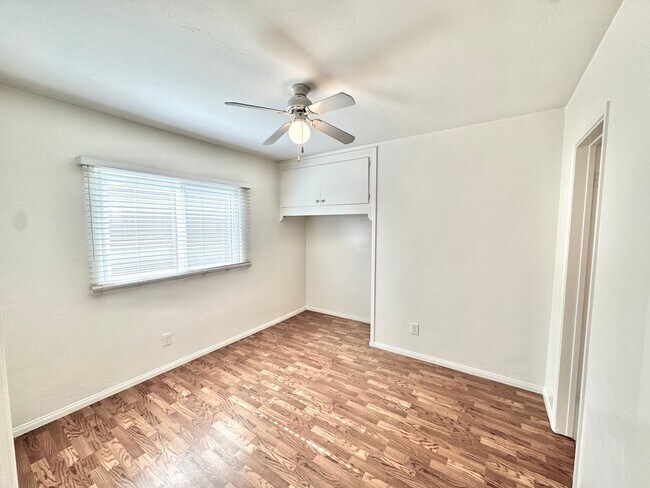 Building Photo - 4322-4324 Temecula Street