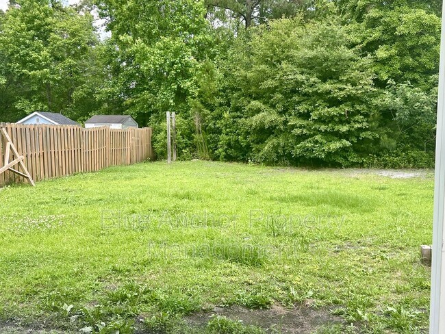 Building Photo - 153 Leeward Ln