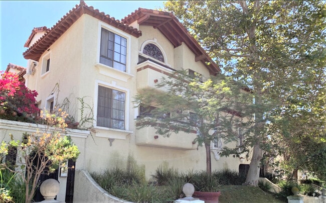 Building Photo - 5452 Alvern