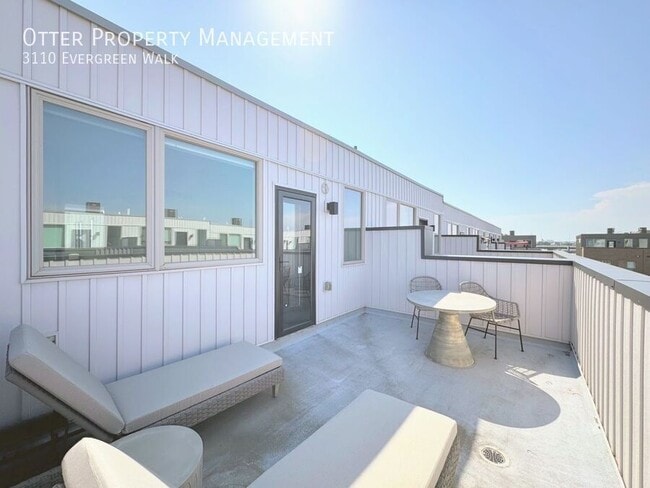 Building Photo - 3110 Evergreen Walk
