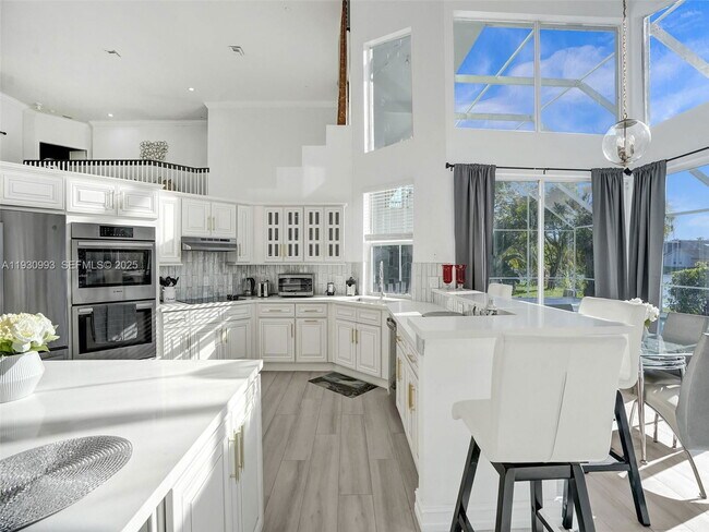 Building Photo - 4310 NW 63rd Ave