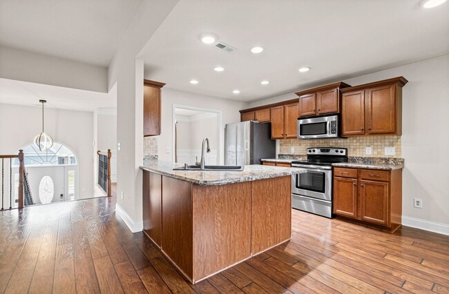 Building Photo - 1224 Meachem Dr