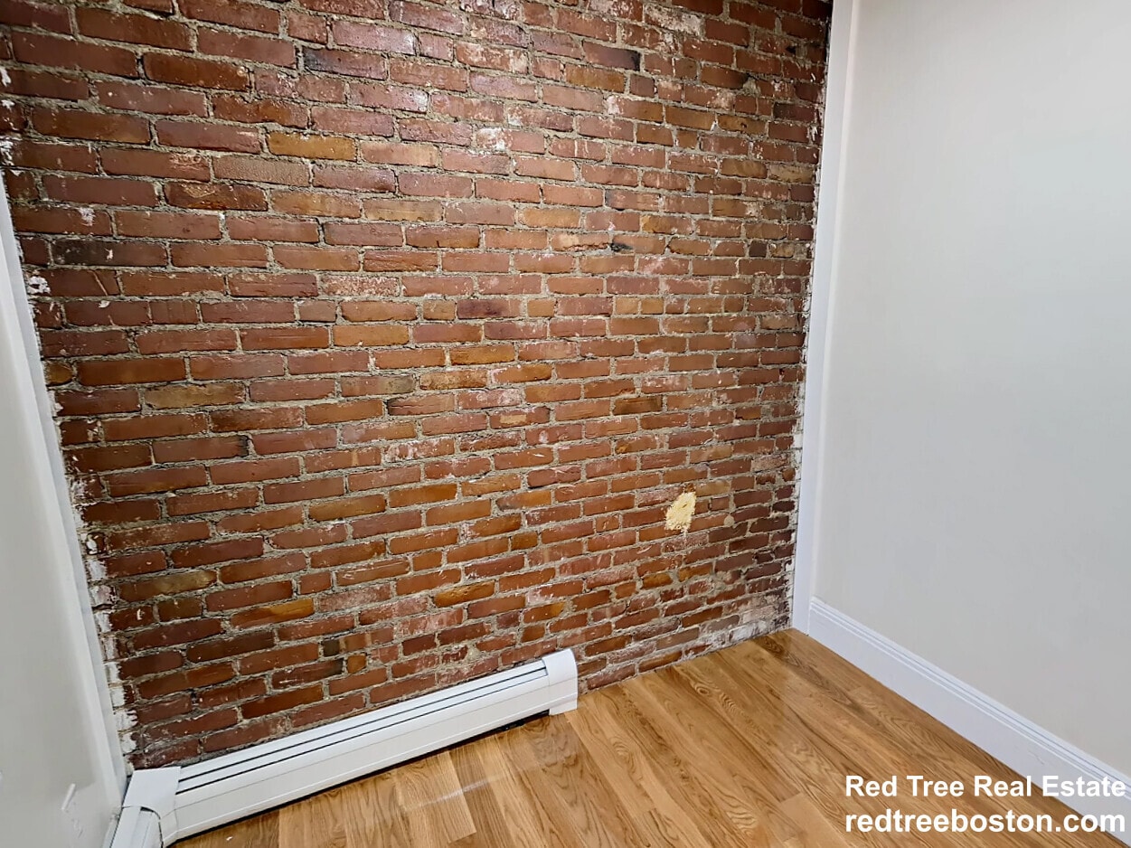 Building Photo - 47 Cameron St