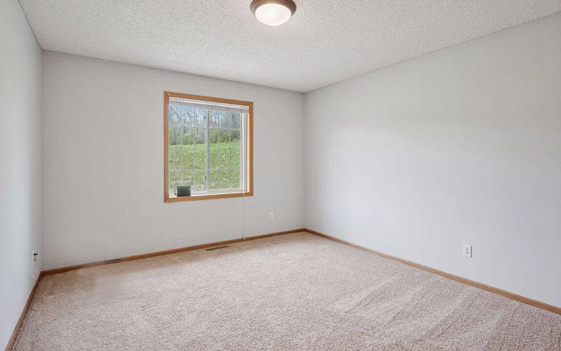 Building Photo - 12476 43rd St NE