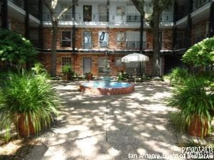 Building Photo - 8401 N New Braunfels Ave