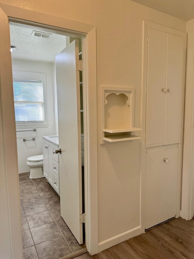 Building Photo - 4001 32nd St