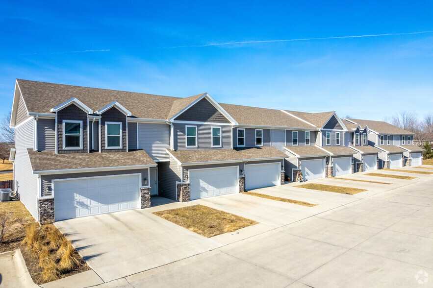 Primary Photo - Northwoods Townhomes
