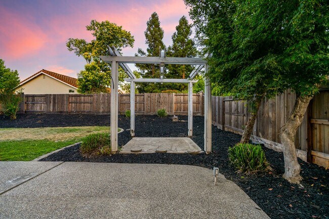 Building Photo - 1451 Lorimer Way
