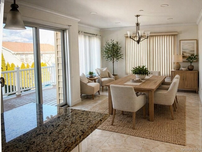 Building Photo - 97 Gainsborg Ave E