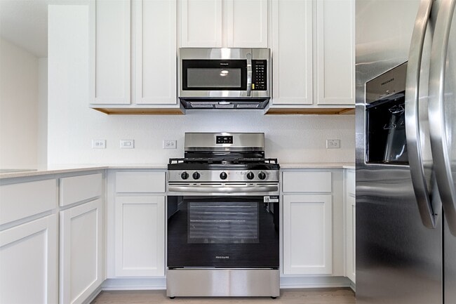 Building Photo - 31342 Black Cherry St