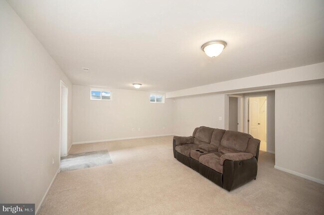 Building Photo - 1092 Aspen Rd